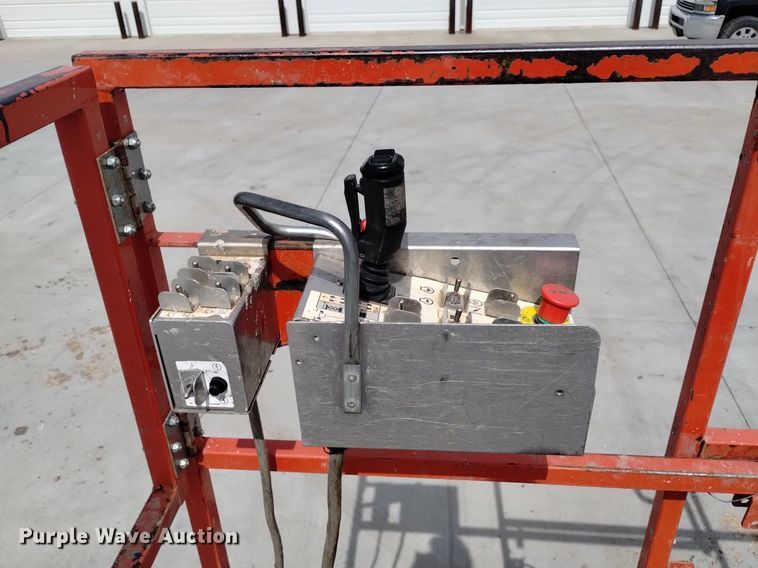 image for item DQ6045 2016 SkyJack SJ 6826RT scissor lift