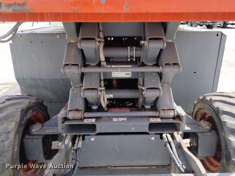 image for item DQ6045 2016 SkyJack SJ 6826RT scissor lift