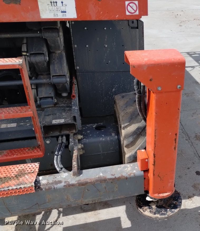 image for item DQ6045 2016 SkyJack SJ 6826RT scissor lift