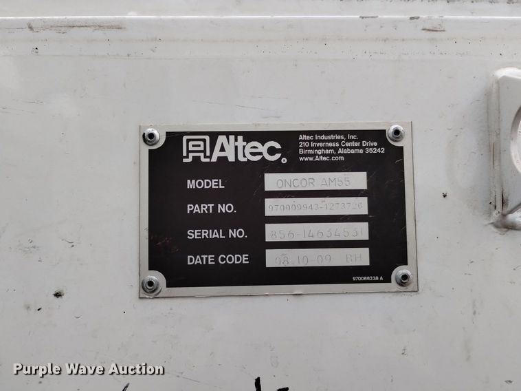 image for item DQ6046 2010 International  WorkStar 7400  bucket truck