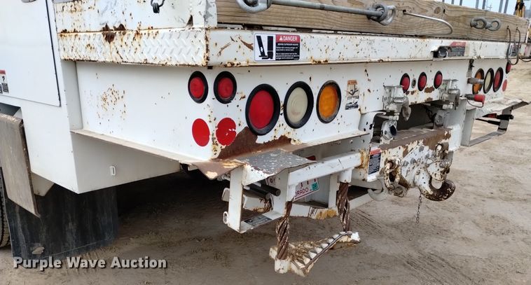 image for item DQ6046 2010 International  WorkStar 7400  bucket truck