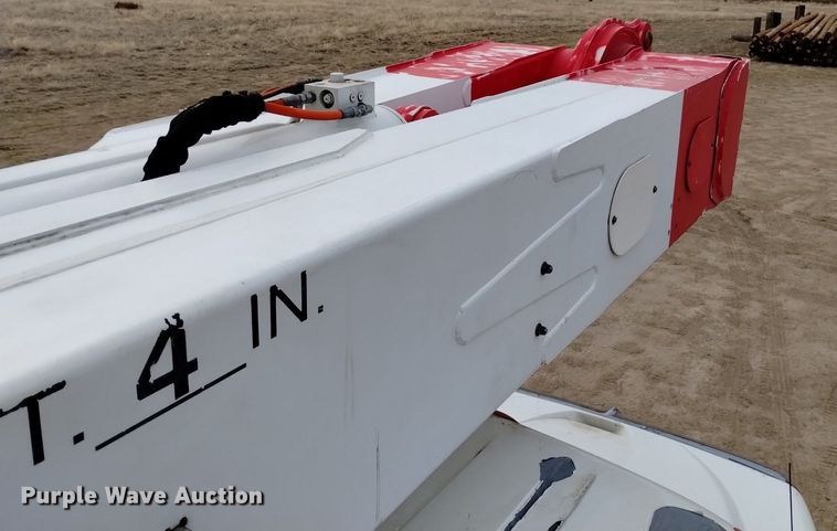 image for item DQ6046 2010 International  WorkStar 7400  bucket truck