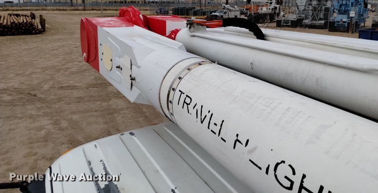 image for item DQ6046 2010 International  WorkStar 7400  bucket truck