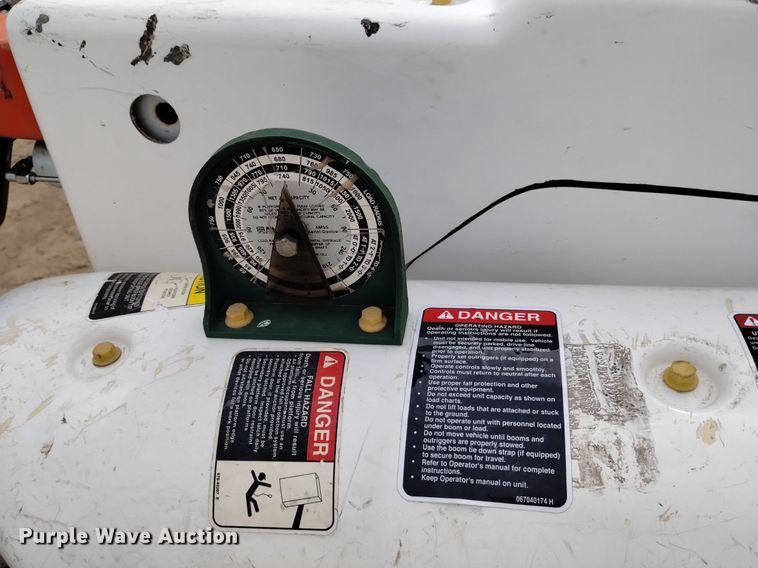 image for item DQ6046 2010 International  WorkStar 7400  bucket truck