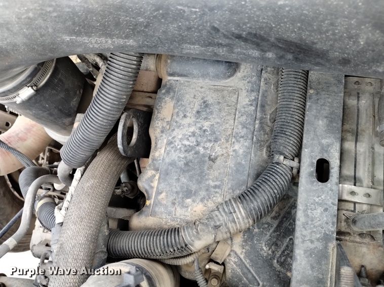 image for item DQ6046 2010 International  WorkStar 7400  bucket truck