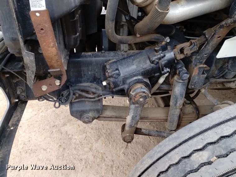 image for item DQ6046 2010 International  WorkStar 7400  bucket truck