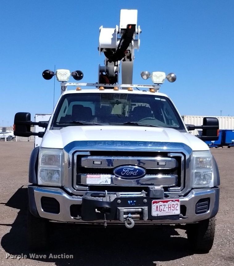 image for item DQ6050 2015 Ford F550 bucket truck