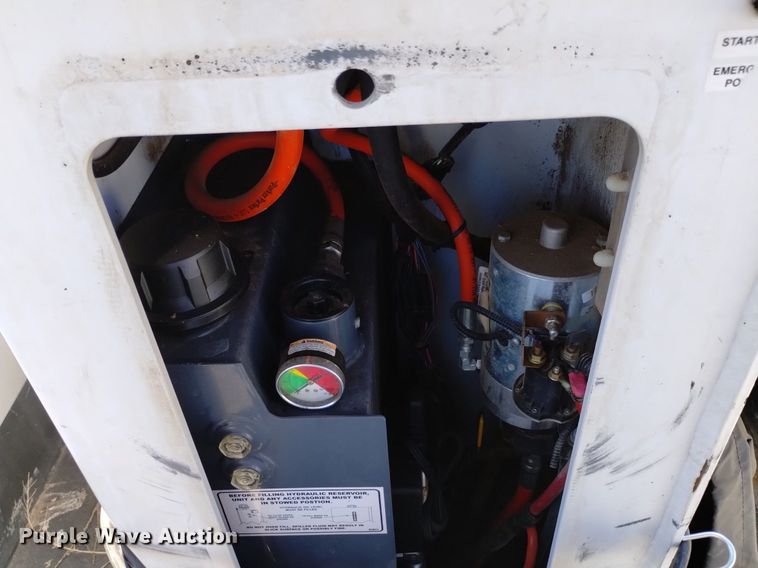 image for item DQ6050 2015 Ford F550 bucket truck