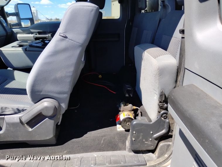 image for item DQ6050 2015 Ford F550 bucket truck