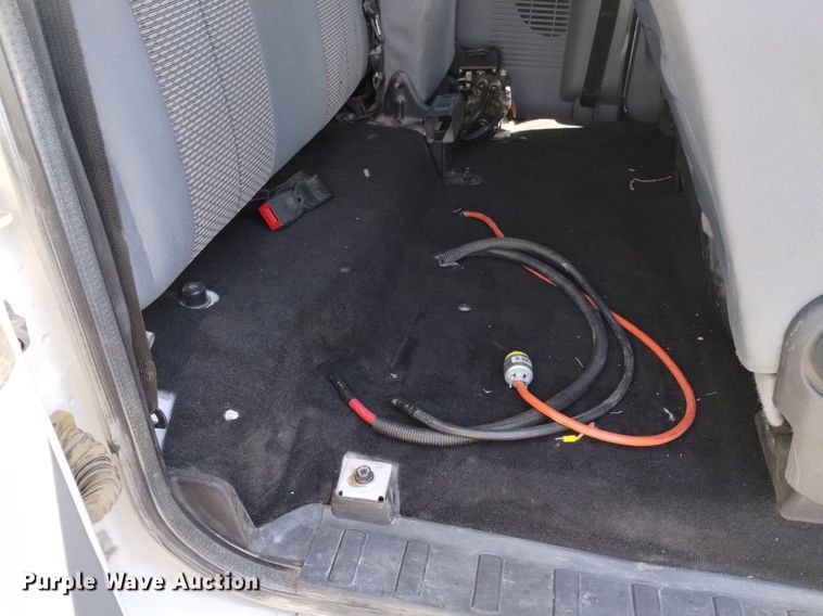 image for item DQ6050 2015 Ford F550 bucket truck