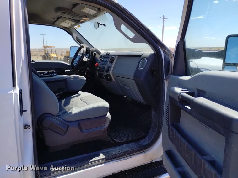 image for item DQ6050 2015 Ford F550 bucket truck