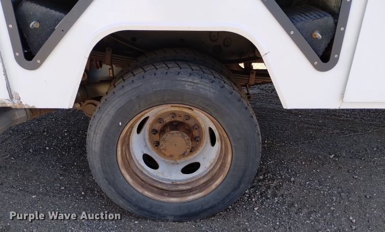 image for item DQ6050 2015 Ford F550 bucket truck