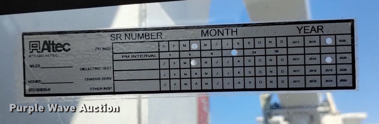 image for item DQ6050 2015 Ford F550 bucket truck