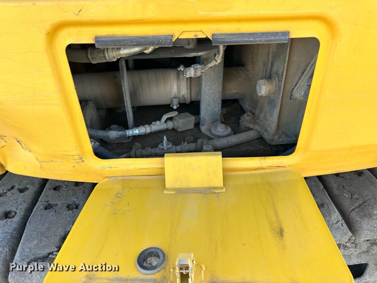 image for item DQ6422 2017 Komatsu PC88MR-10 mini excavator