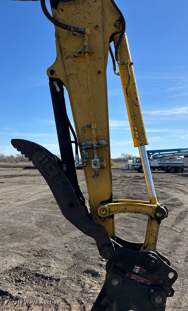 image for item DQ6423 2015 Komatsu PC88MR-10 mini excavator