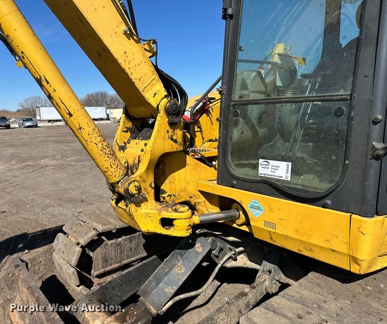 image for item DQ6423 2015 Komatsu PC88MR-10 mini excavator