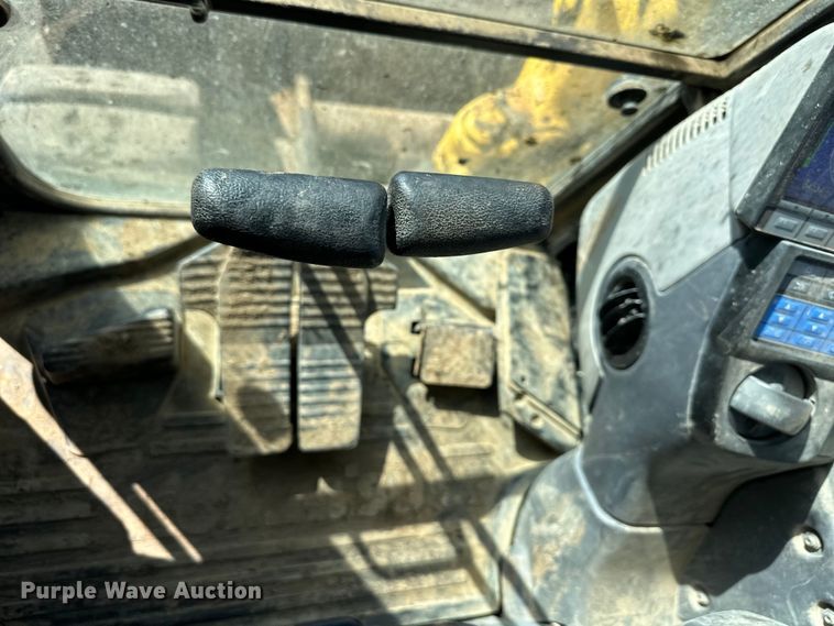 image for item DQ6423 2015 Komatsu PC88MR-10 mini excavator