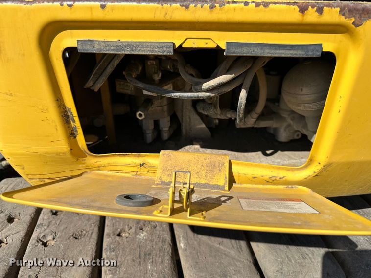 image for item DQ6423 2015 Komatsu PC88MR-10 mini excavator