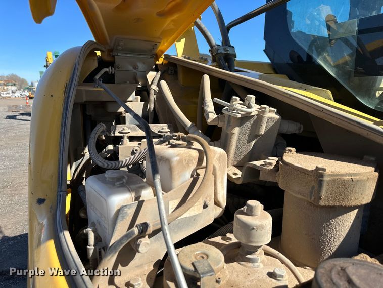 image for item DQ6423 2015 Komatsu PC88MR-10 mini excavator