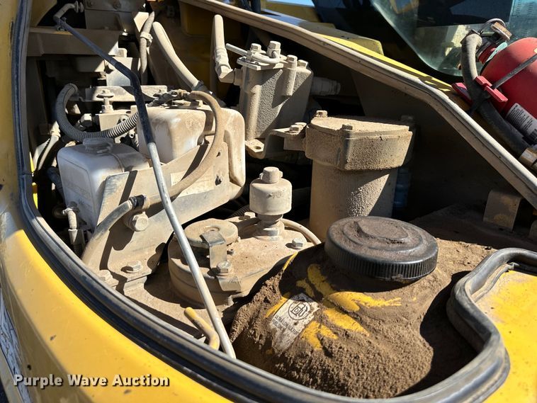 image for item DQ6423 2015 Komatsu PC88MR-10 mini excavator