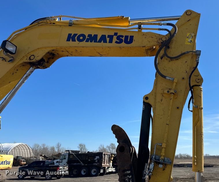 image for item DQ6424 2017 Komatsu  PC88MR-10 mini excavator