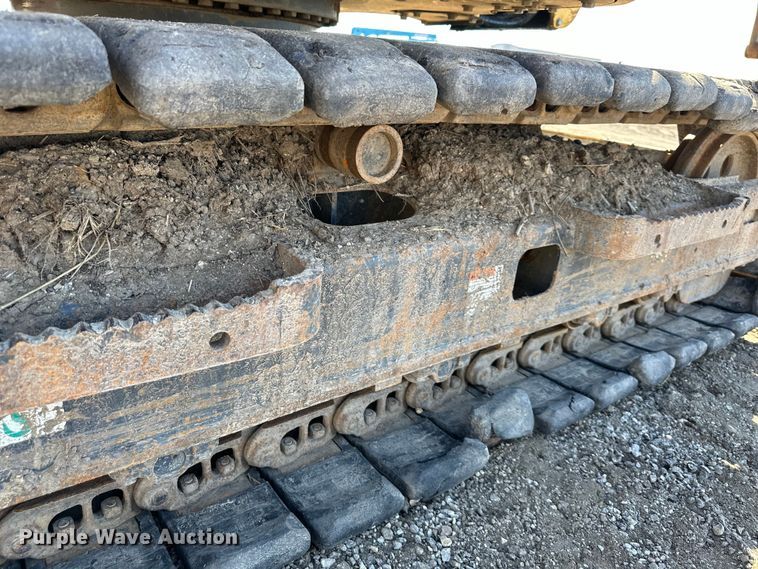 image for item DQ6424 2017 Komatsu  PC88MR-10 mini excavator