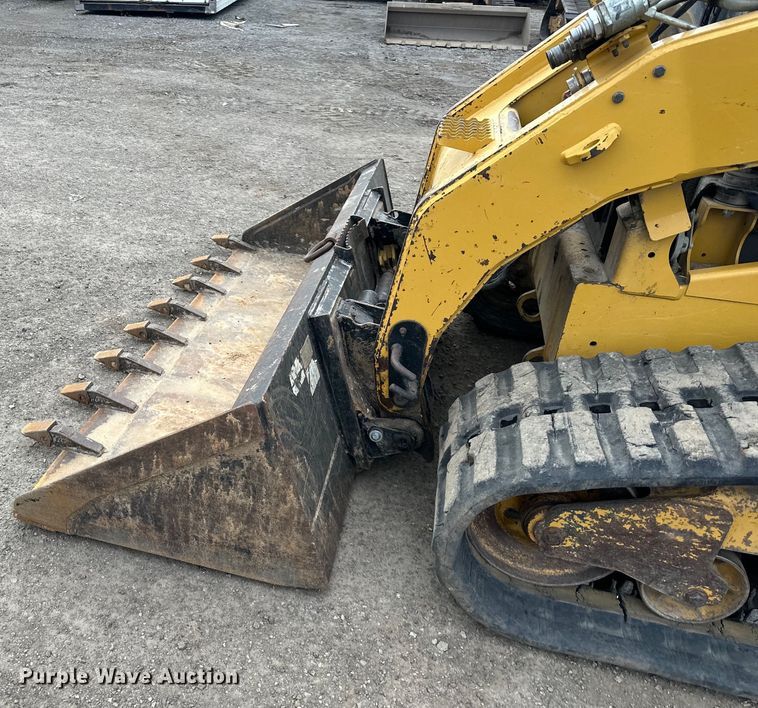 image for item DQ6425 2013 Caterpillar 299D tracked skid steer loader