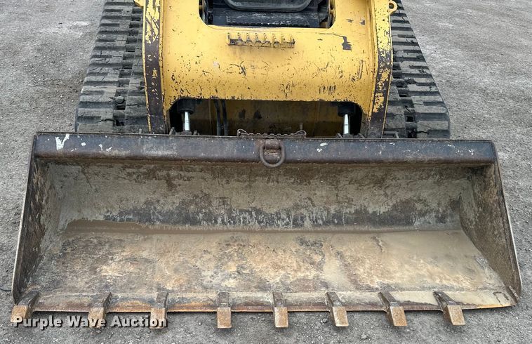 image for item DQ6425 2013 Caterpillar 299D tracked skid steer loader
