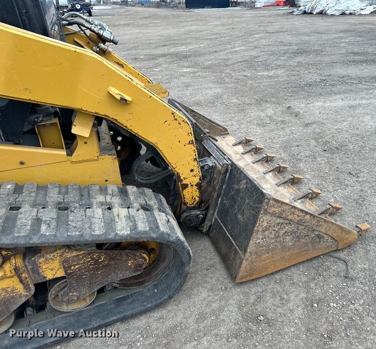 image for item DQ6425 2013 Caterpillar 299D tracked skid steer loader
