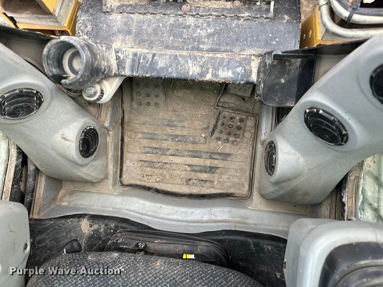 image for item DQ6425 2013 Caterpillar 299D tracked skid steer loader