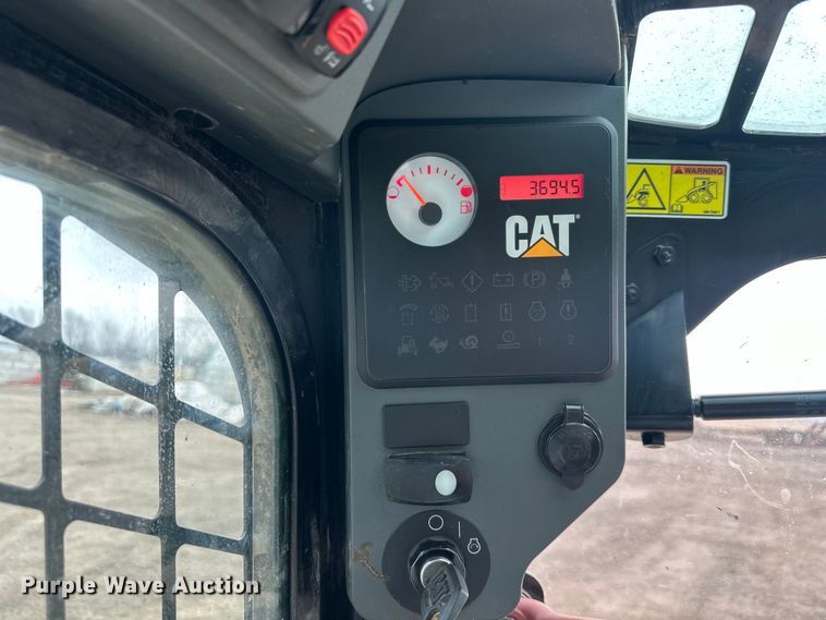 image for item DQ6425 2013 Caterpillar 299D tracked skid steer loader