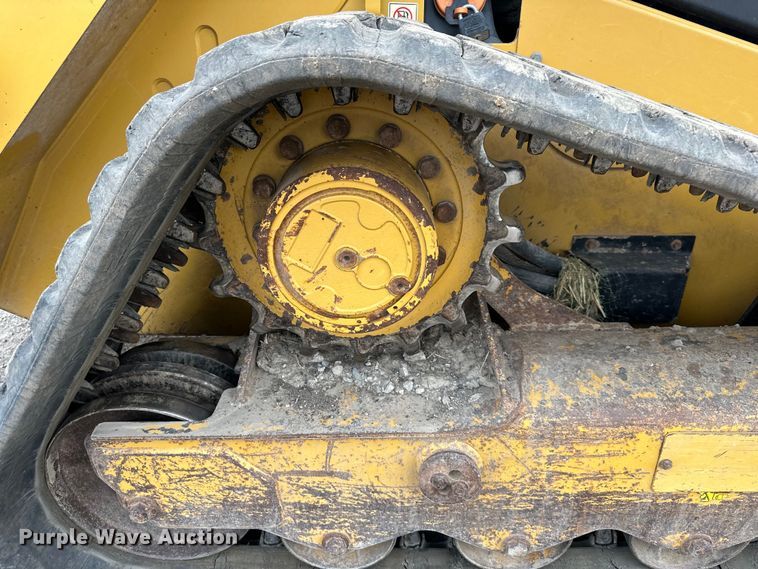 image for item DQ6425 2013 Caterpillar 299D tracked skid steer loader