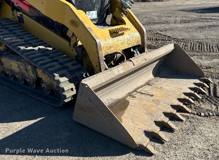 image for item DQ6426 2013 Caterpillar 299D tracked skid steer loader