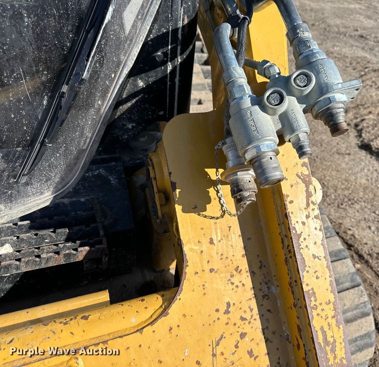 image for item DQ6426 2013 Caterpillar 299D tracked skid steer loader