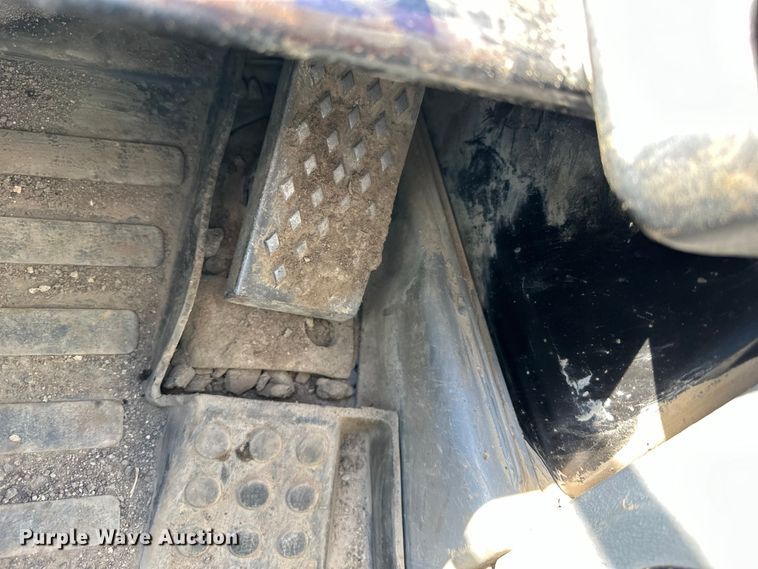 image for item DQ6426 2013 Caterpillar 299D tracked skid steer loader