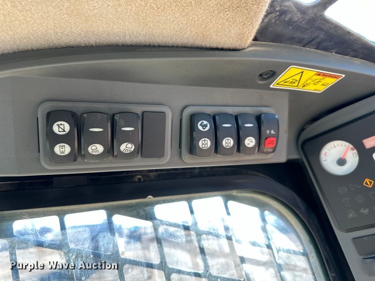 image for item DQ6426 2013 Caterpillar 299D tracked skid steer loader