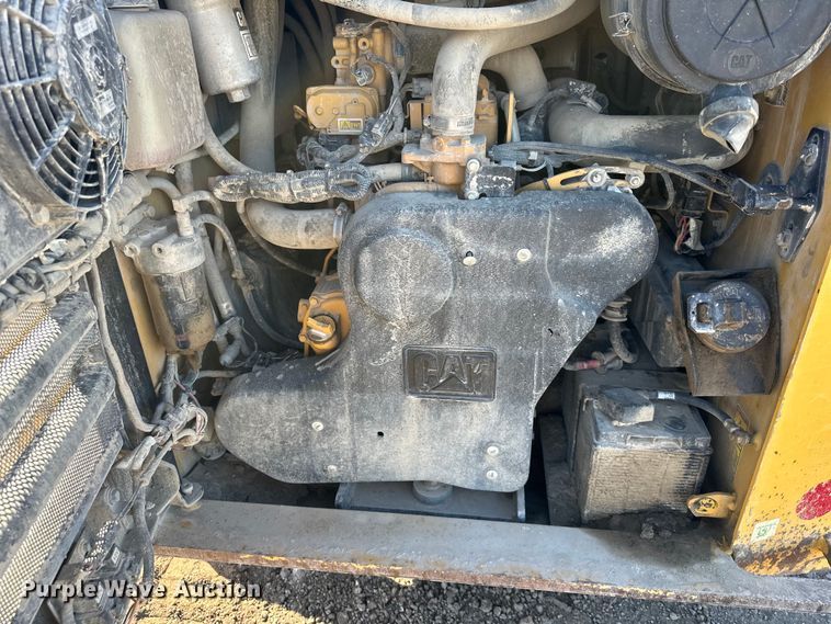 image for item DQ6426 2013 Caterpillar 299D tracked skid steer loader