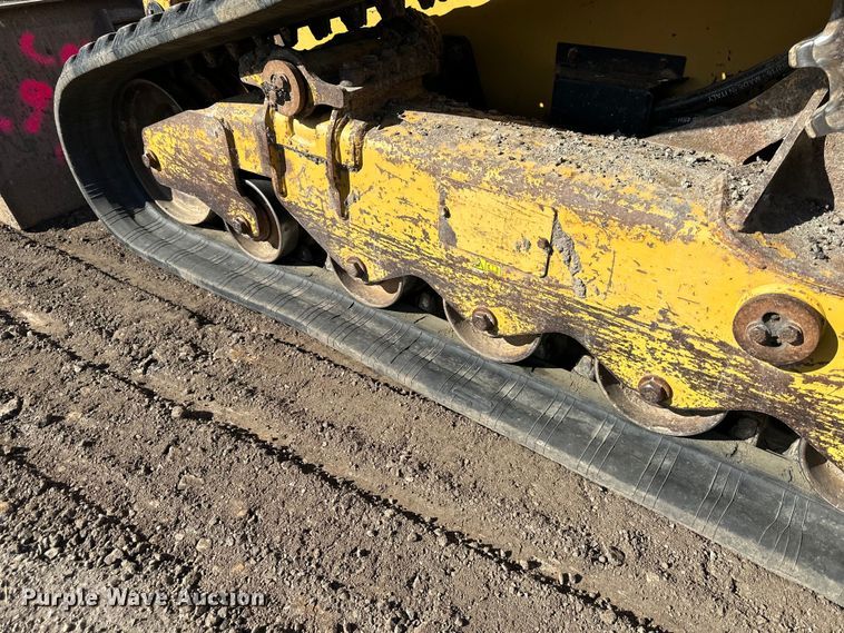 image for item DQ6426 2013 Caterpillar 299D tracked skid steer loader