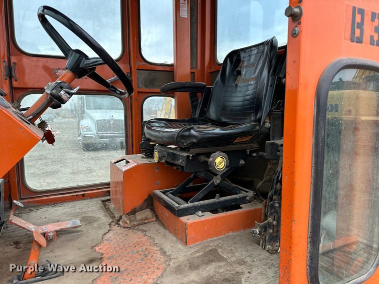 image for item DQ6427 2004 Broce  RJ350 broom