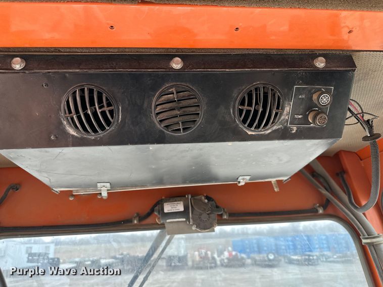 image for item DQ6427 2004 Broce  RJ350 broom