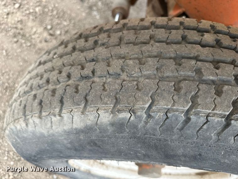 image for item DQ6427 2004 Broce  RJ350 broom