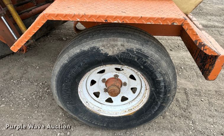 image for item DQ6427 2004 Broce  RJ350 broom