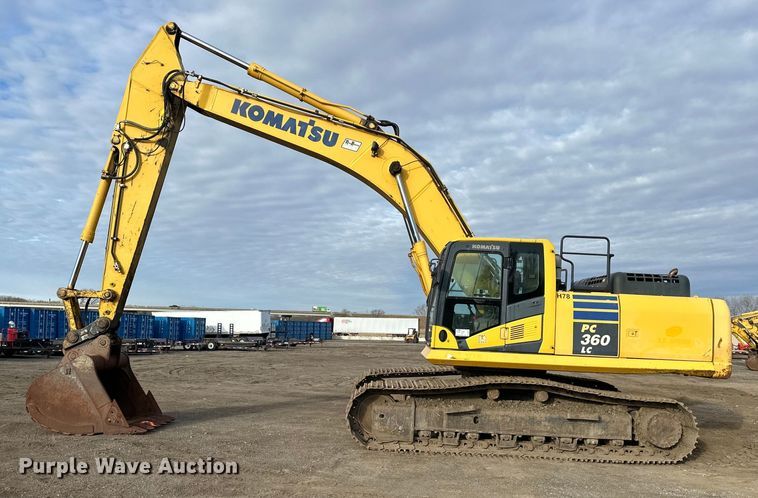 image for item DQ6428 2013 Komatsu PC360LC-10 excavator