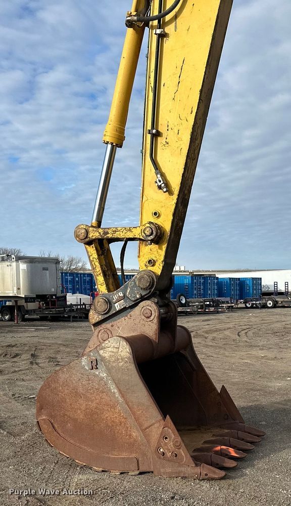 image for item DQ6428 2013 Komatsu PC360LC-10 excavator