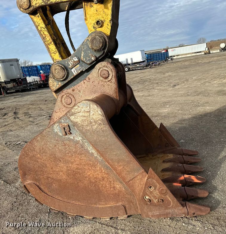 image for item DQ6428 2013 Komatsu PC360LC-10 excavator