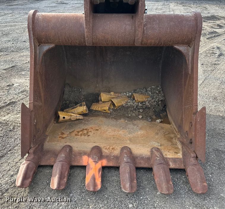 image for item DQ6428 2013 Komatsu PC360LC-10 excavator