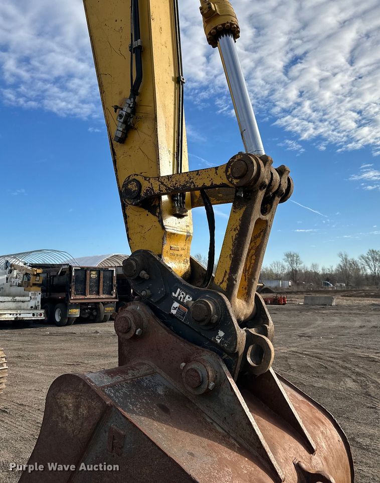 image for item DQ6428 2013 Komatsu PC360LC-10 excavator