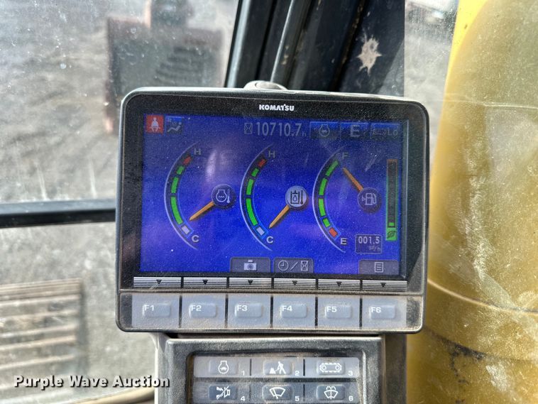 image for item DQ6428 2013 Komatsu PC360LC-10 excavator