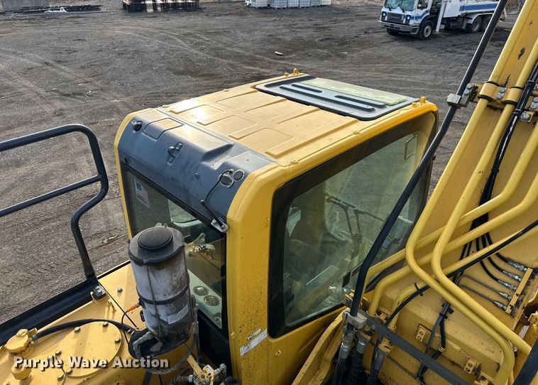 image for item DQ6428 2013 Komatsu PC360LC-10 excavator