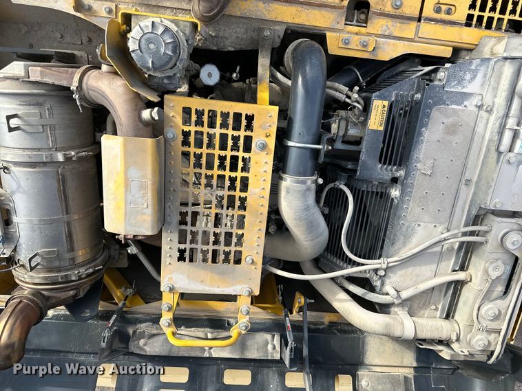 image for item DQ6428 2013 Komatsu PC360LC-10 excavator